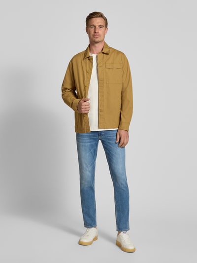Mannenmodel draagt lichtblauwe slim fit jeans uit katoenmix Slim Fit Jeans aus Baumwoll-Mix Modell 'Luke' van Lee, full-body vooraanzicht, heren slim fit jeans van Lee