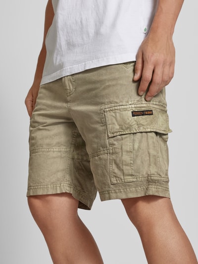 Superdry Regular Fit Cargoshorts mit Gürtel Khaki 3