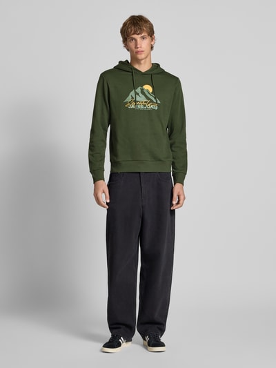 Jack & Jones Bluza z kapturem i nadrukiem z motywem model ‘SUN’ Ciemnozielony 1
