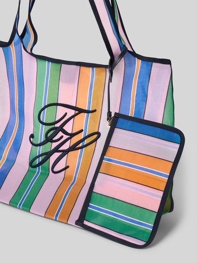 Productfoto, Strandtasche met bijpassende etui van Tommy Hilfiger in gestreept all-over patroon met logo-stitching, mesh materiaal, hoofdvak met magneetsluiting, afneembare ritsetui, draaghengsels, kleurrijke strepen in pastel en felle tinten, textuur transparant