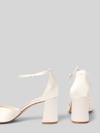 Produktfoto, Pumps mit Ziersteinbesatz Modell 'Aurelia' von Rainbow Club, cremefarben, spitze Form, Schnallenverschluss, 8 cm Blockabsatz