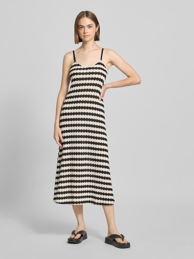 Only Sukienka z dzianiny o linii A na cienkich ramiączkach Czarny 4