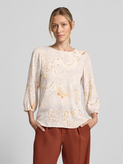 Vrouwenmodel draagt Regular Fit Bluse met Allover-Paisley-Print van COMMA, ronde hals, 3/4-mouw, elastische boorden, vooraanzicht busteshot.