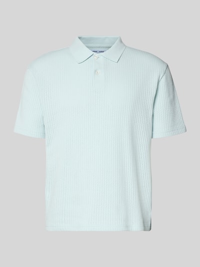 Produktfoto, Regular Fit Poloshirt aus Baumwolle Modell 'JASE' von Samsøe Samsøe, jasnoniebieski, bawełna, krój regular fit, polówka, długość pleców w rozmiarze M: 64 cm, wyraźna tekstura.
