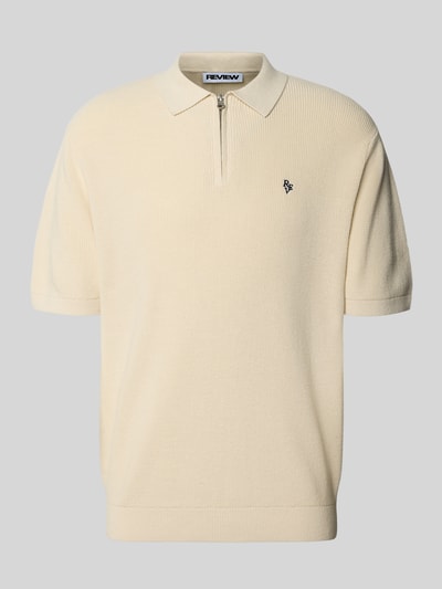 Produktfoto, Boxy Fit Poloshirt mit Logo-Stitching von REVIEW aus bawełna, pudełkowy krój, kołnierzyk polo, zamek błyskawiczny, wyhaftowane logo, długość tyłu w rozmiarze M: 67 cm