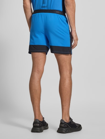 Under Armour Regular Fit Shorts mit Logo-Detail Rauchblau 5