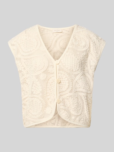 Produktfoto, Strickweste mit V-Ausschnitt Modell 'Crossy' von FREE/QUENT, Reine Baumwolle, Straight Fit, Embroidery Design, Knopfleiste, cremefarben, strukturierte Oberfläche, Rückenlänge bei Größe S: 52 cm