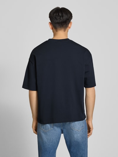 REVIEW T-Shirt mit Logo- und Statement-Stitching Marine 5