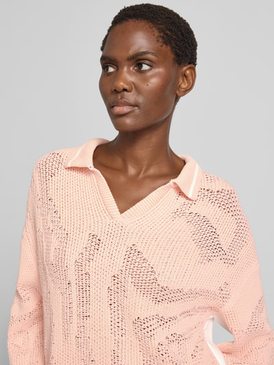 Marc Cain Strickpullover mit Stehkragen und V-Ausschnitt Apricot 3