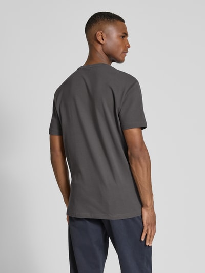 Christian Berg Men T-Shirt mit Label-Stitching Anthrazit 5