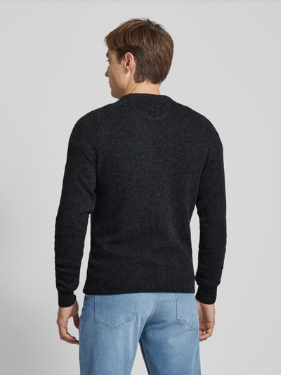 MCNEAL Strickpullover aus Lammwolle mit Label-Stitching Dunkelgrau Melange 5