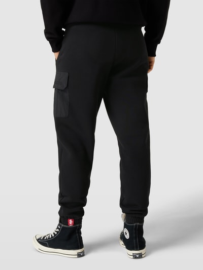 Alpha Industries Sweatpants mit Cargotaschen Modell 'Sweat Nylon Cargo Jogger' Black 5