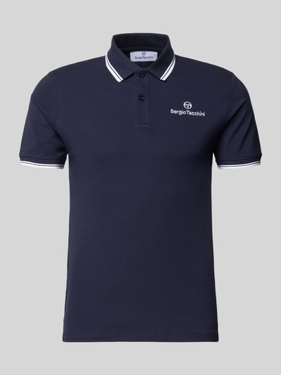 Produktfoto, Slim Fit Poloshirt mit Logo-Stitching Modell 'Reed' von SERGIO TACCHINI, mieszanka bawełny, krój slim fit, kołnierzyk polo, krótki rękaw, długość tyłu w rozmiarze M: 71 cm, granatowy, wyhaftowane logo