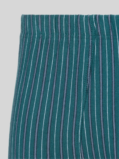 Produktfoto, Slim Fit Boxershorts mit elastischem Bund im 3er-Pack von Schiesser aus Baumwoll-Mix mit schmalen Streifen in Grün und Blau.