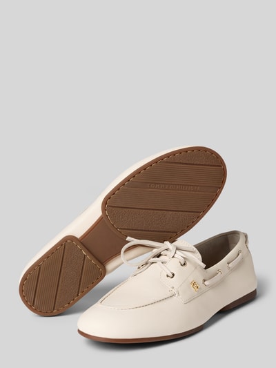 Produktfoto, Loafer aus echtem Leder von Tommy Hilfiger in Optik: Unifarben, Lederoptik, rund, Blockabsatz, strukturiert, Glattleder