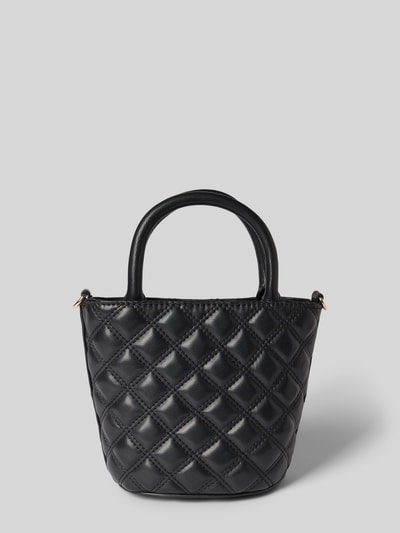 Produktfoto, schwarze Handtasche mit Steppnähten Modell 'GIULLY II' von Guess, Label-Applikation, Tragehenkel, Schulterriemen, glatte Textur