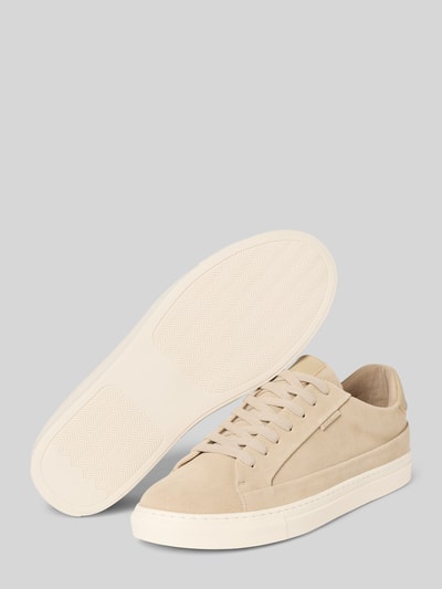 Produktfoto, Sneaker aus echtem Leder Modell 'Cupsole' von PS Poelman in Beige mit abgerundeter Passform, Logo-Detail, Schnürverschluss, Absatzhöhe 3 cm, Schafthöhe 7 cm, Schaftweite 10 cm, glatte Textur, strukturierte Sohle