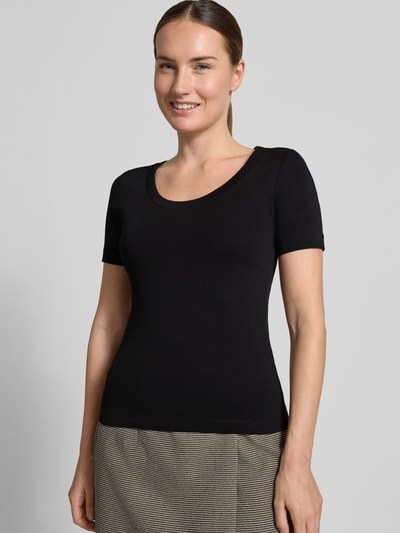 Vrouwenmodel draagt zwart Regular Fit T-shirt uit mix van modal en katoen model 'WKDMULTIJ' van Weekend Max Mara, dames t-shirt, vooraanzicht bovenlichaam