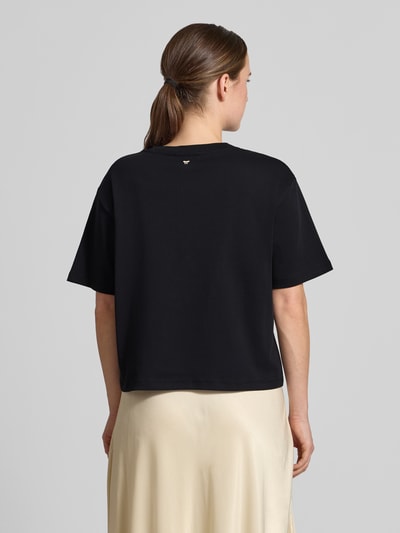 Vrouwenmodel draagt zwart boxy fit t-shirt van puur katoen model 'SALA' van Weekend Max Mara, Dames t-shirt, volledig beeld van achteren
