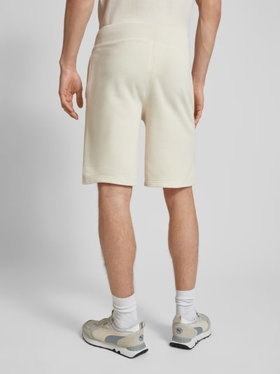 CHAMPION Regular Fit Sweatshorts mit Logo-Stitching Beige 5