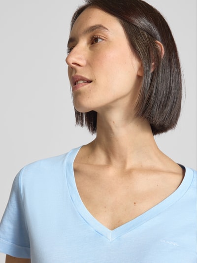 Gant T-shirt met geribde V-hals Lichtblauw - 3