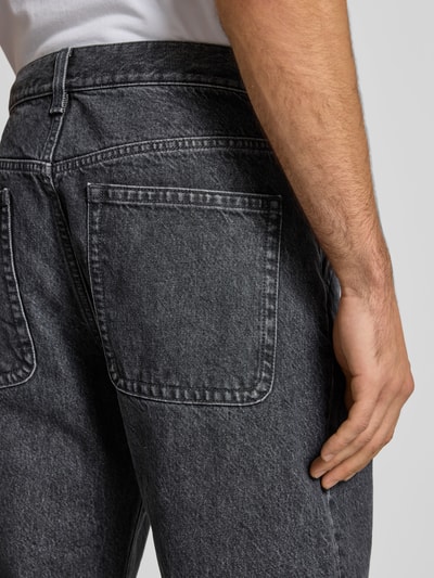 Filippa K Straight Fit Jeans mit Eingrifftaschen Dunkelgrau 3