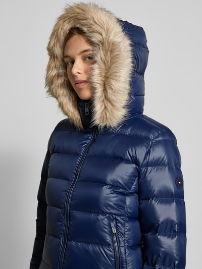 Tommy Hilfiger Slim Fit Daunenjacke in glänzender Optik Marine 3