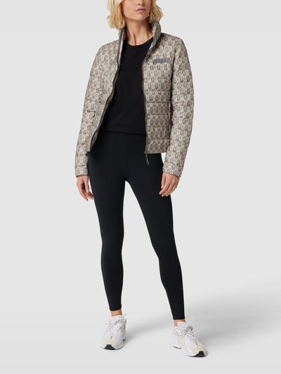 Guess Activewear Steppjacke mit Allover-Muster Modell 'EIREEN' Hellgrau 1