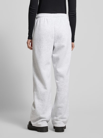 Only Wide Fit Sweatpants mit Baumwollanteil Modell 'BEST' Hellgrau Melange 5