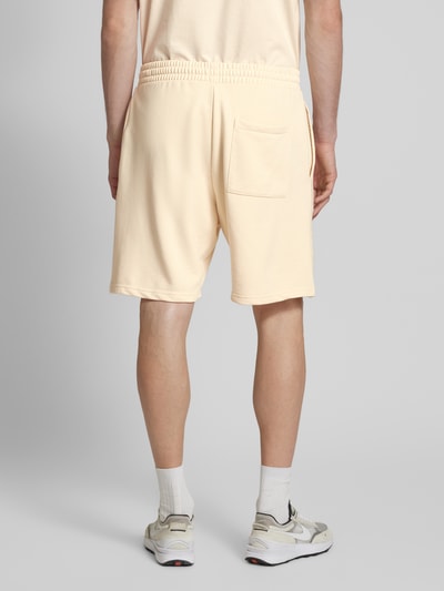 REVIEW Relaxed Fit Sweatshorts mit Label-Stitching Ecru 5