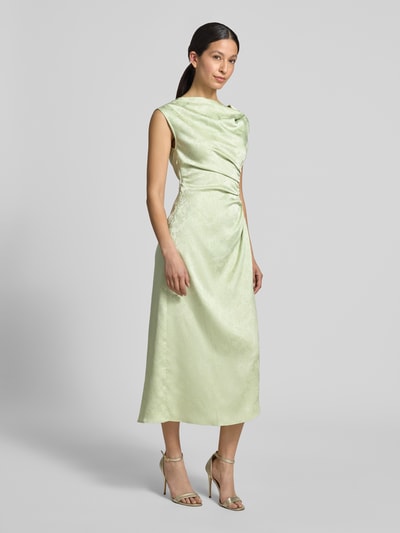 VERO MODA Figurumspielendes Midikleid mit seitlicher Raffung Modell 'WINNIE' Gruen 1