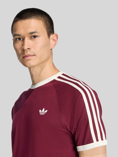 adidas Originals Regular Fit T-Shirt mit Logo Stitching Dunkelbraun 3