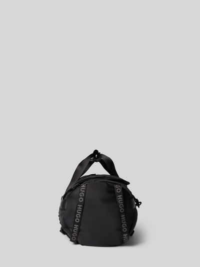 Produktfoto, czarna torba weekendowa Weekender mit Rucksackgurten model 'AYDEN_HOLDALL' od HUGO, matowa tekstura, dla mężczyzn