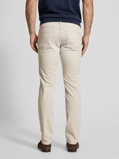 Brax Straight Fit Jeans mit Kontrastnähten Modell 'Chuck' Kitt 5