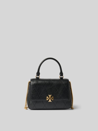 Produktfoto, schwarze Crossbody Bag in Stepp-Optik von Tory Burch, goldene Ketten-Details, Logo-Detail, klare Linien, glatte Textur