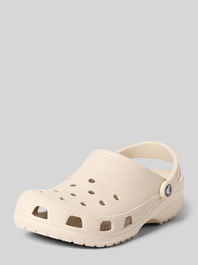 Productfoto, Clogs met Label-Detail van Crocs, afgeronde neus, instapmodel, labeldetail, verstelbare riem, hakhoogte maat 43/44: 5 cm, beige kunststof, gladde structuur, matte afwerking