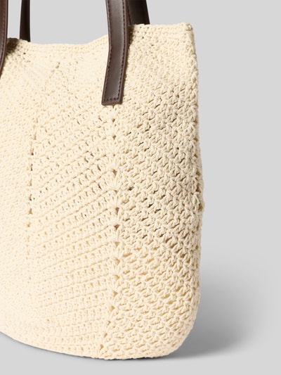 Produktfoto, kremowa Handtasche aus Baumwolle Modell 'Asole' von OPUS, wyraźna pleciona faktura, skórzane uchwyty, Szerokość w rozmiarze 1: 36 cm, długość: 31 cm, głębokość: 17 cm, długość paska na ramię: 65 cm