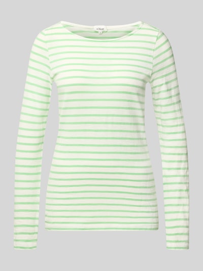 Produktfoto, Regular Fit Langarmshirt aus reiner Baumwolle von s.Oliver RED LABEL mit Optik: Allover-Muster, Muster: gestreift, U-Boot-Ausschnitt, Material: reine Baumwolle, überwiegend weiß mit grünen Streifen und glatter Textur.