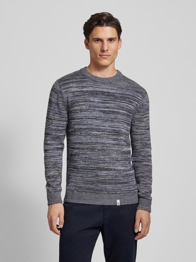 Colours & Sons Sweter z dzianiny z detalami z logo Niebieski 4