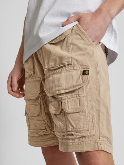 Alpha Industries Szorty cargo o kroju regular fit z detalem z logo model ‘BATTLE SHORT’ Piaskowy 3