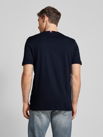 Tommy Hilfiger T-Shirt mit Label-Print Marine 5