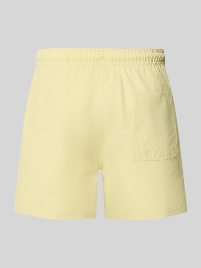 Produktfoto, Straight Fit Badeshorts mit Logo-Detail Modell 'Maui' von Jack & Jones, spodenki kąpielowe z detalem z logo, krój straight fit, model 'Maui', elastyczny pas z tunelem, kolor jednolity, materiał o gładkiej strukturze.