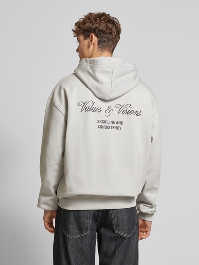 Pegador Oversized Hoodie mit Label-Print Modell 'BRONSON' Hellgrau 5