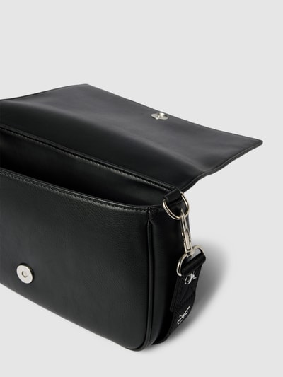 Calvin Klein Jeans Umhängetasche in Leder-Optik Modell 'ULTRALIGHT' Schwarz 5