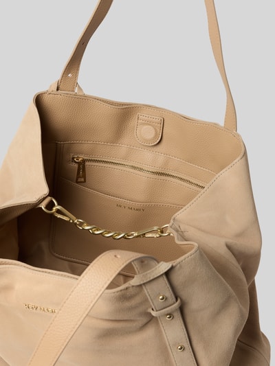 Produktfoto, Handtasche aus Kalbsleder Modell 'Pretty Wonder Suede L' von Hey Marly, beige, Magnetverschluss, goldener Reißverschluss, Label-Applikation, glatte und genarbte Textur, Maße: 39x37x20 cm, Schulterriemen 62 cm