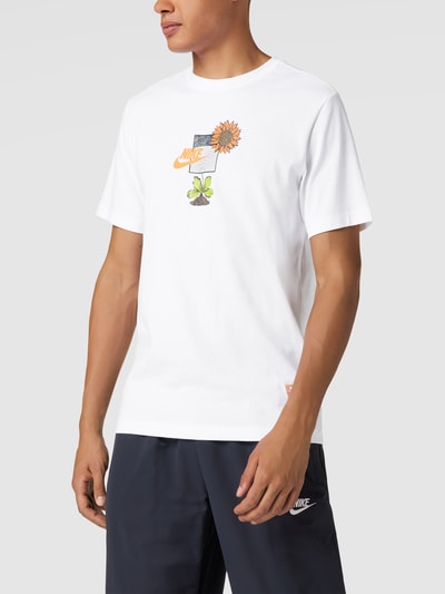 Nike T-Shirt mit Motiv-Print Modell 'GRAPHIC' Weiss 4