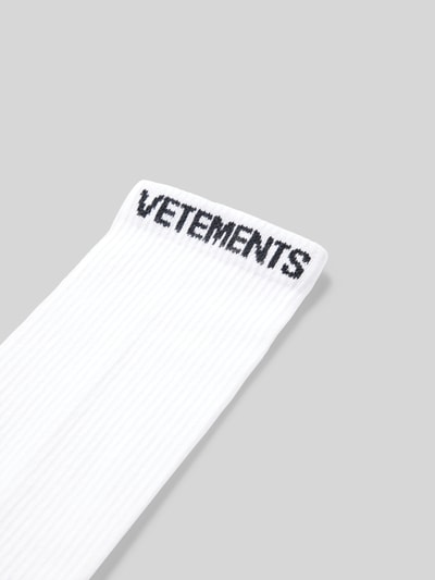 VETEMENTS Socken mit Label-Print Weiss 2