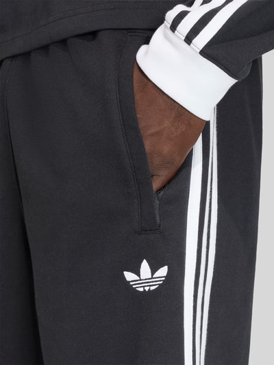 adidas Originals Regular Fit Sweatshorts mit Logo Detail Black 3