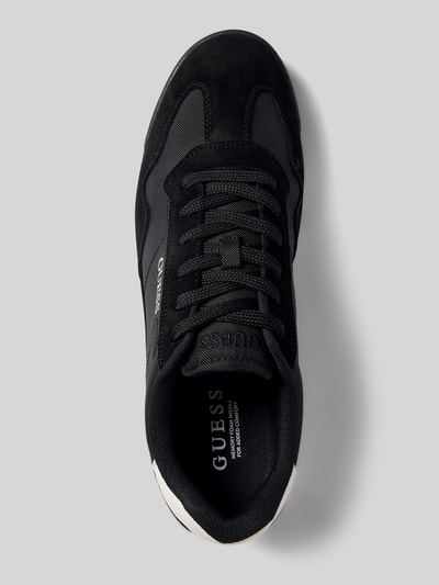 Produktfoto, Sneaker aus Leder-Textil-Mix Modell 'DREAN' von Guess in Schwarz mit abgerundeter Spitze, Schnürung, Label-Detail, glatte Struktur, Absatzhöhe 2 cm, Schafthöhe 8 cm, Schaftweite 8 cm bei Größe 44