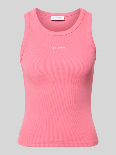 Produktfoto, Trägertop in Ripp-Optik mit Label-Stitching Modell 'Dara' von OH APRIL aus Baumwoll-Elasthan-Mix, Slim-Fit, Rundhalsausschnitt, rosa Textur.